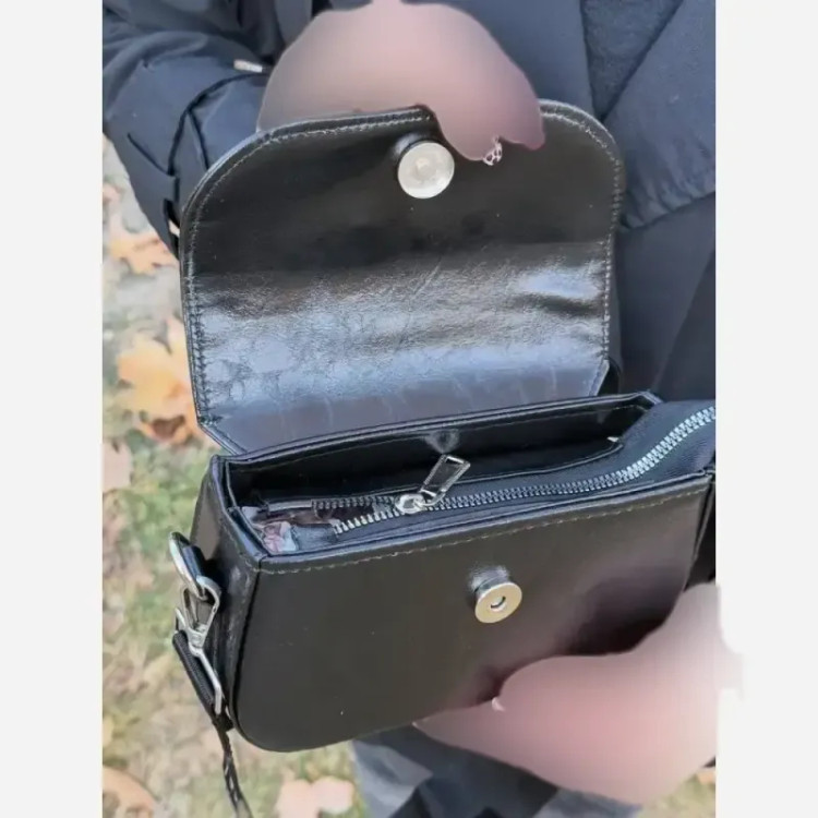 کیف اسپرت پاسپورتی ورنی زنانه دخترانه بند دوشی قابل تنظیم