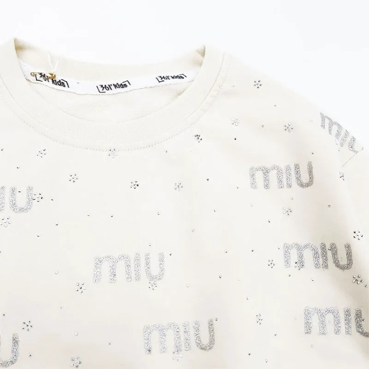 بلوز دخترانه یقه گرد پنبه سوپر پاییزه و زمستانه چاپ نگینی